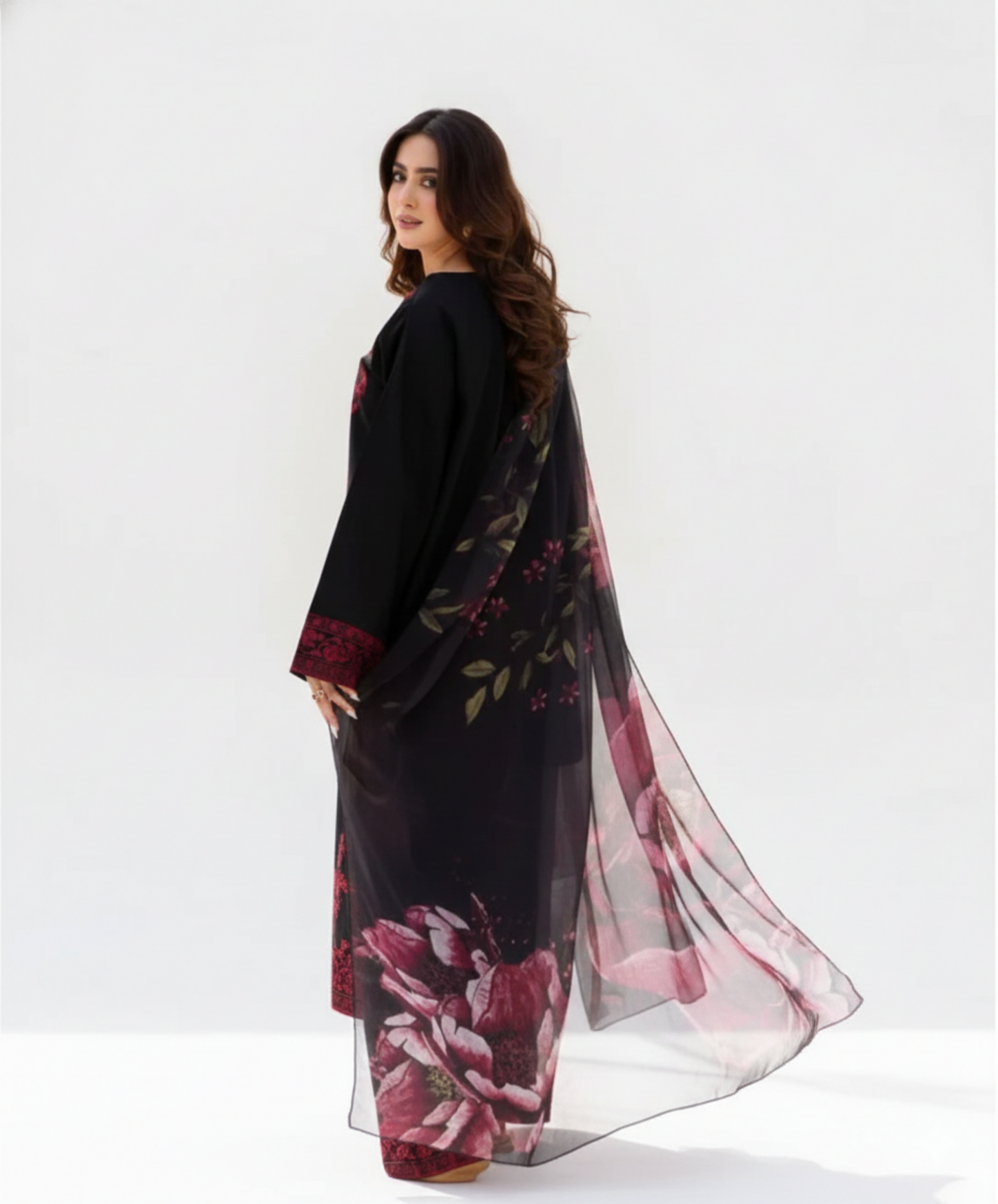 Zaroon Embroidered 3PC